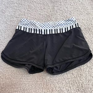 Vintage lululemon speed up shorts!